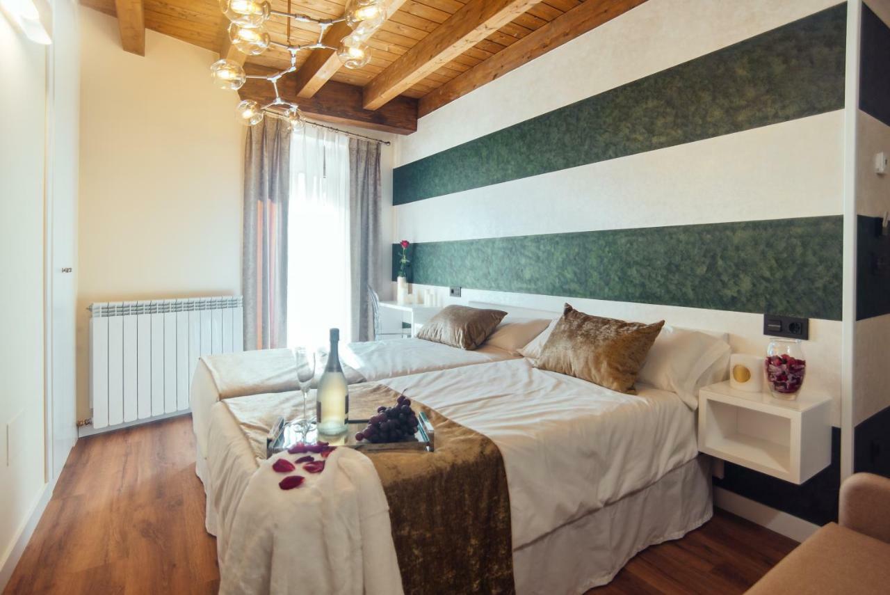 Hotel Rural Pinares De Soria 莫利诺斯德杜埃罗 外观 照片