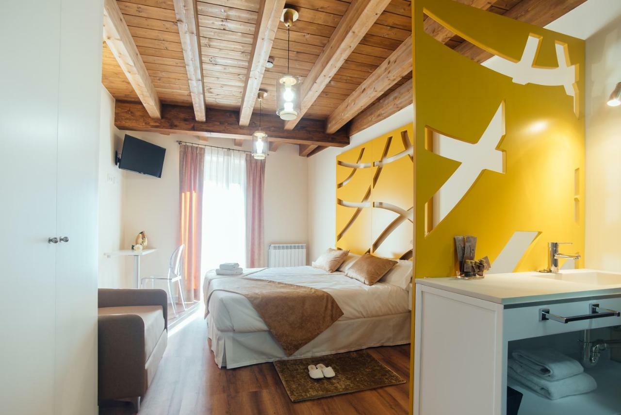 Hotel Rural Pinares De Soria 莫利诺斯德杜埃罗 外观 照片